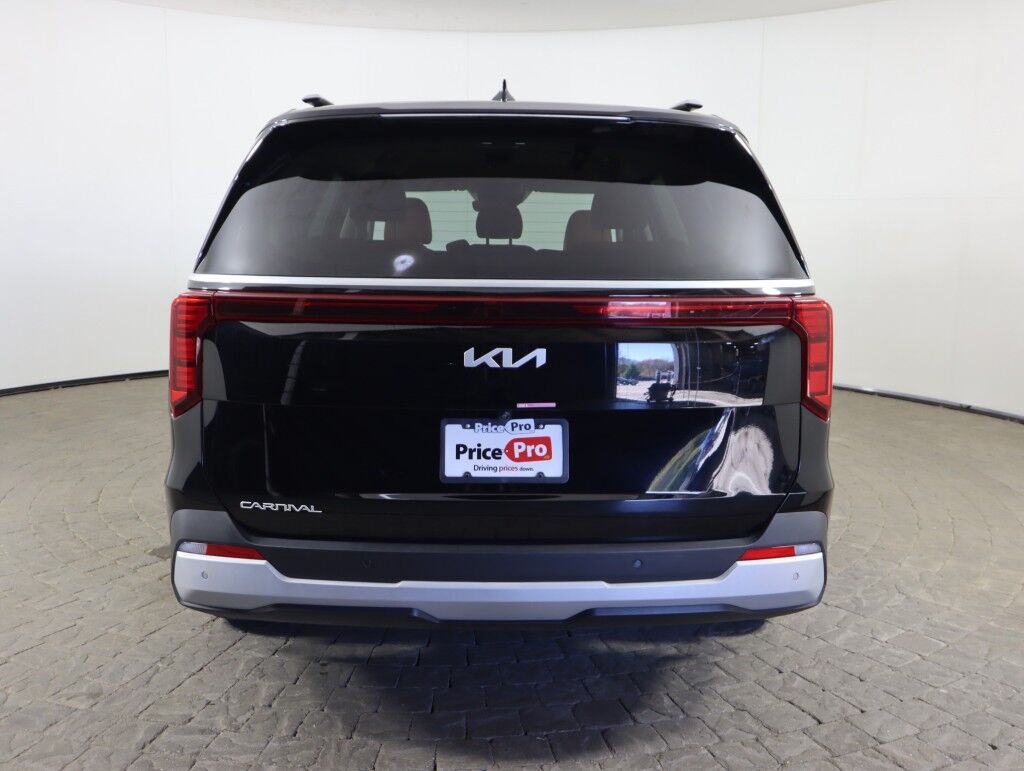 2025 Kia Carnival EX FWD Maumee OH