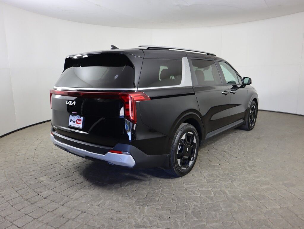 2025 Kia Carnival EX FWD Maumee OH