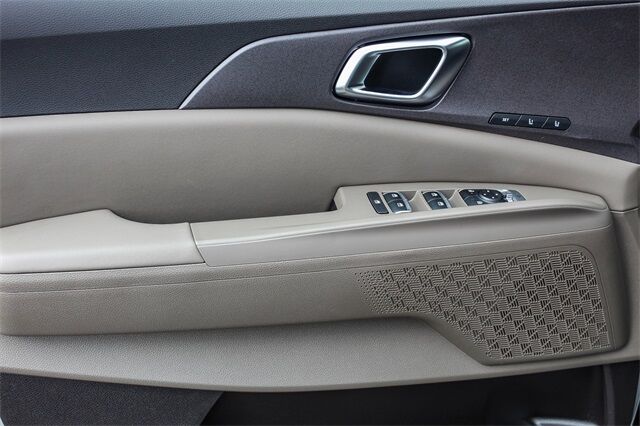 2025 Kia Carnival Hybrid EX Huntington Beach CA