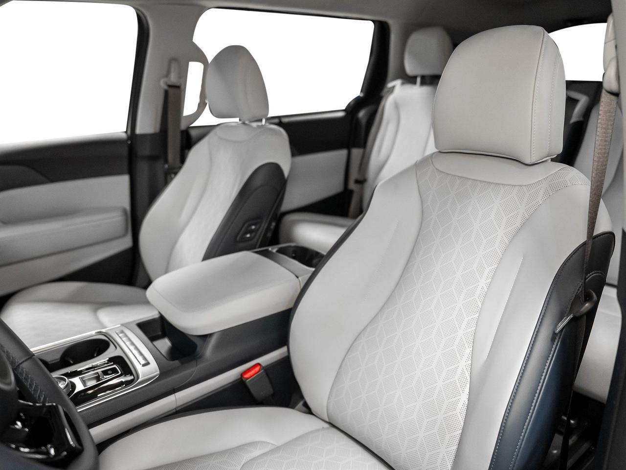 2025 Kia Carnival Hybrid EX Indianapolis IN