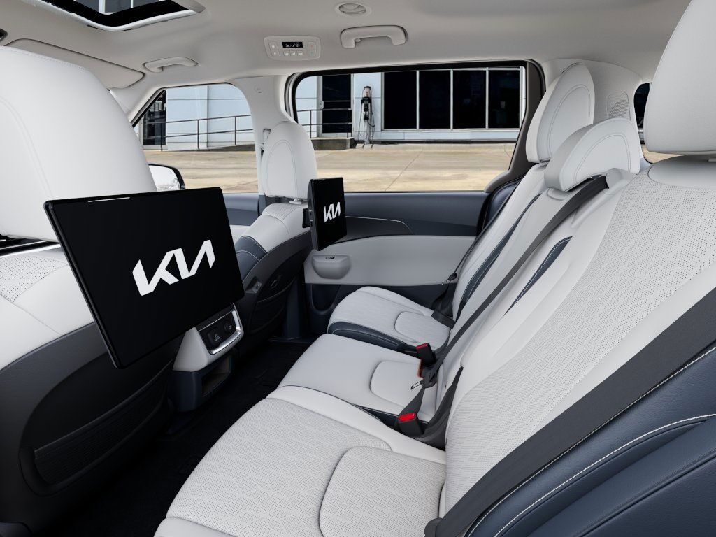 2025 Kia Carnival Hybrid SX Akron OH