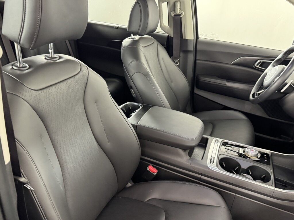 2025 Kia Carnival Hybrid SX Maumee OH