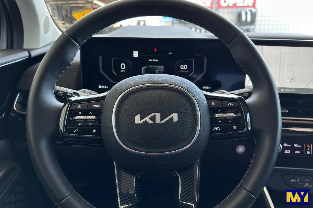 2025 Kia Carnival Hybrid SX Prestige Salinas CA