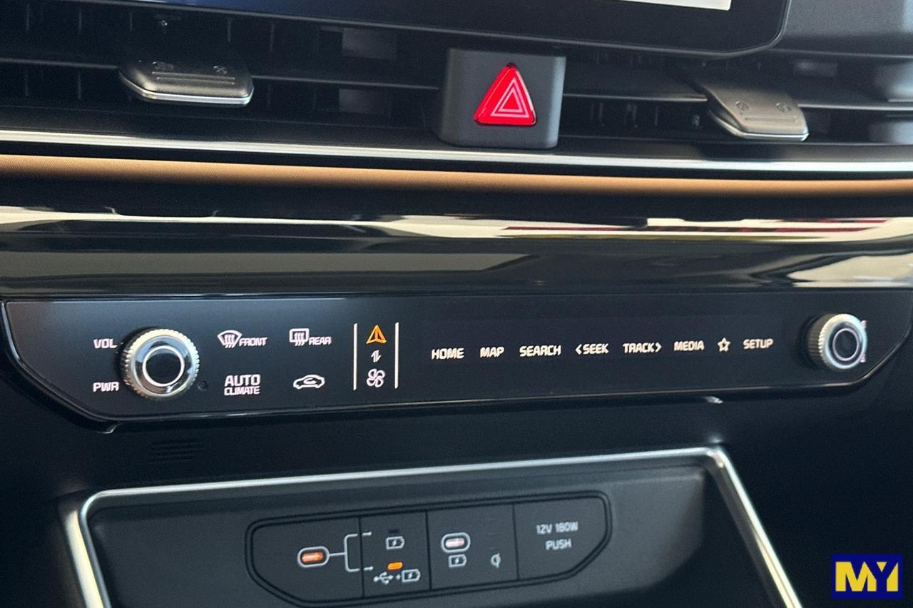 2025 Kia Carnival Hybrid SX Prestige Salinas CA