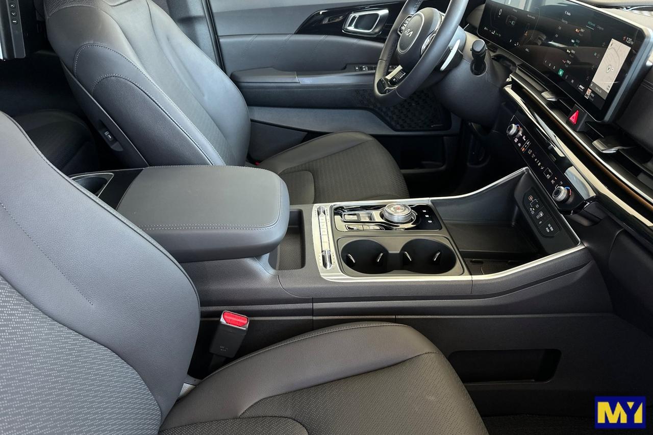 2025 Kia Carnival Hybrid SX Prestige Salinas CA