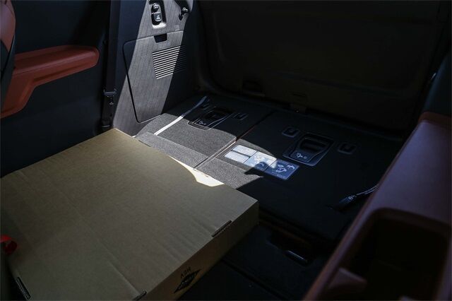 2025 Kia Carnival Hybrid SX Prestige Renton WA