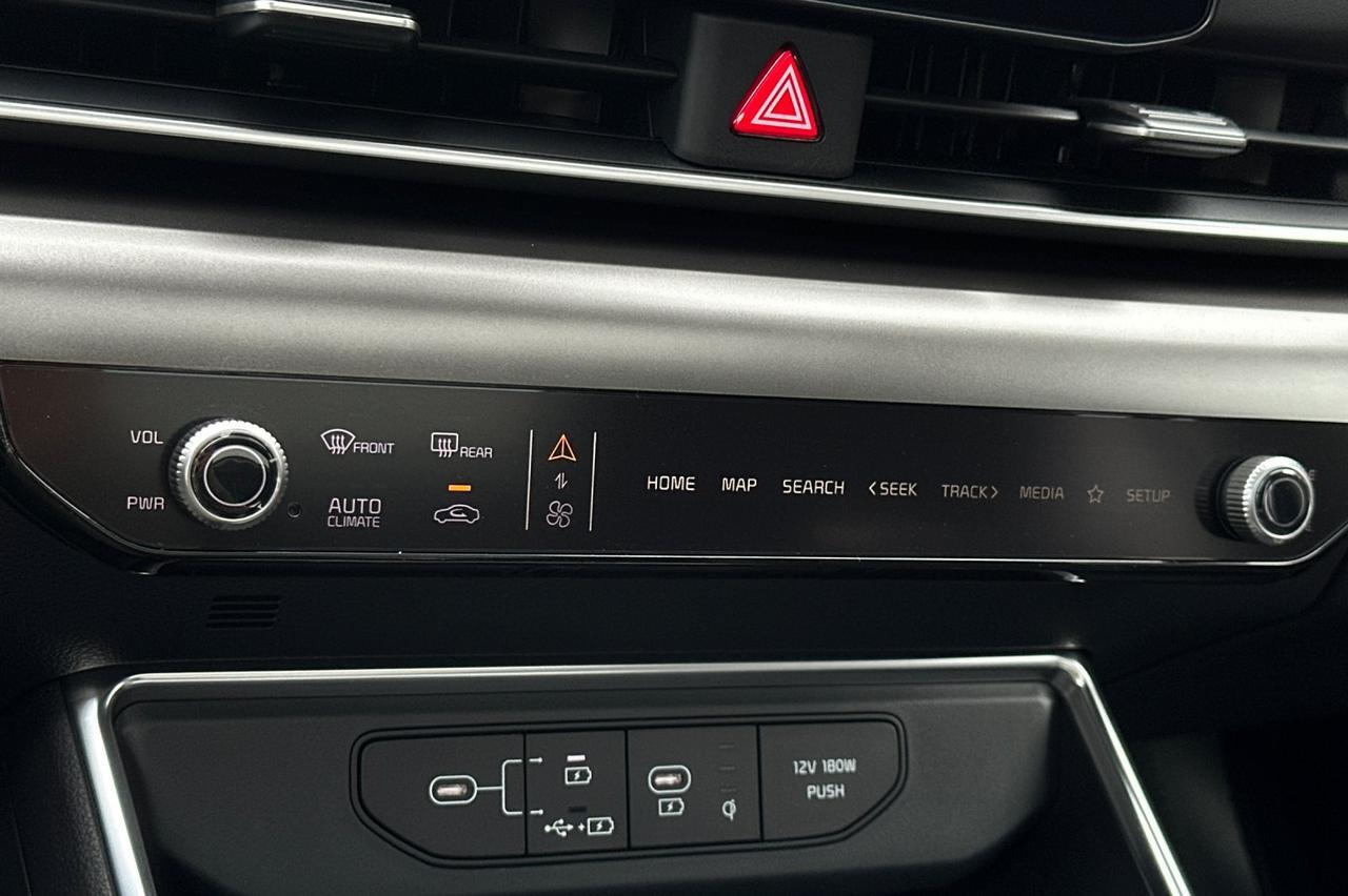 2025 Kia Carnival Hybrid SX Salinas CA