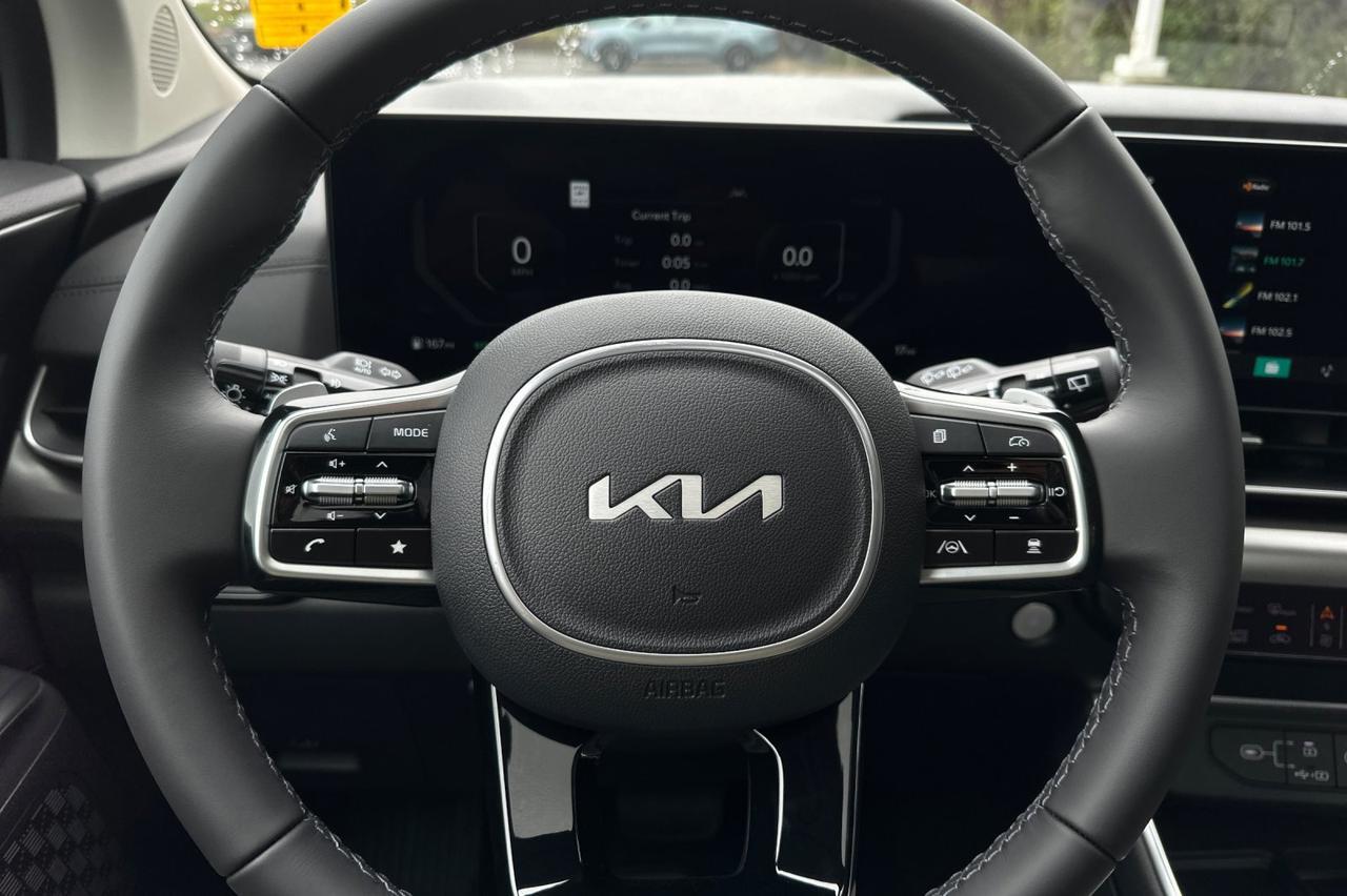 2025 Kia Carnival Hybrid SX Salinas CA