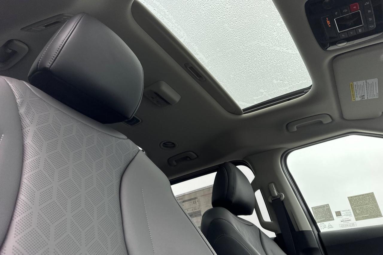 2025 Kia Carnival Hybrid SX Salinas CA