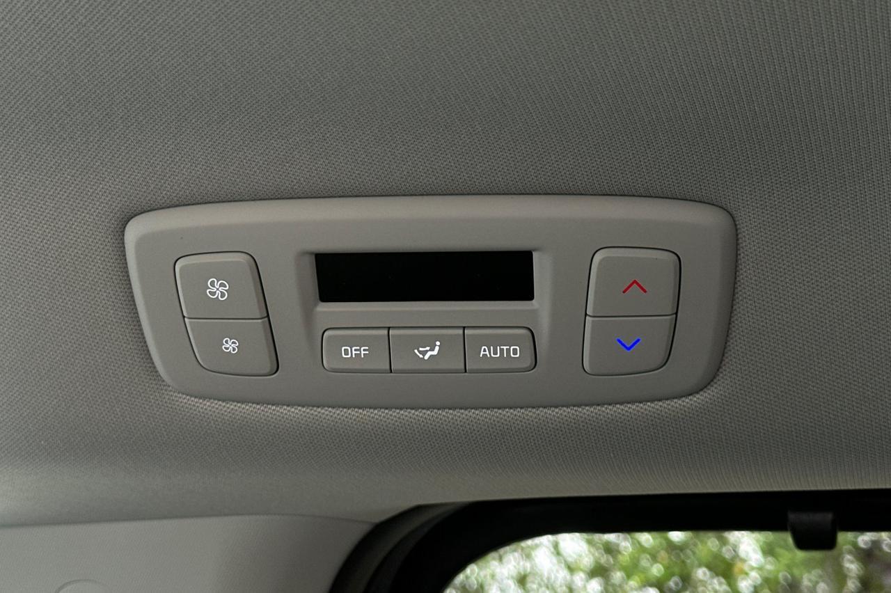 2025 Kia Carnival Hybrid SX Salinas CA