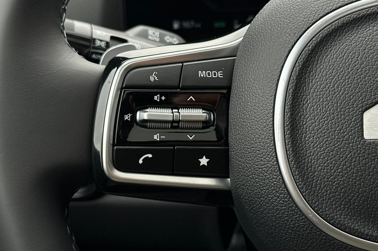 2025 Kia Carnival Hybrid SX Salinas CA