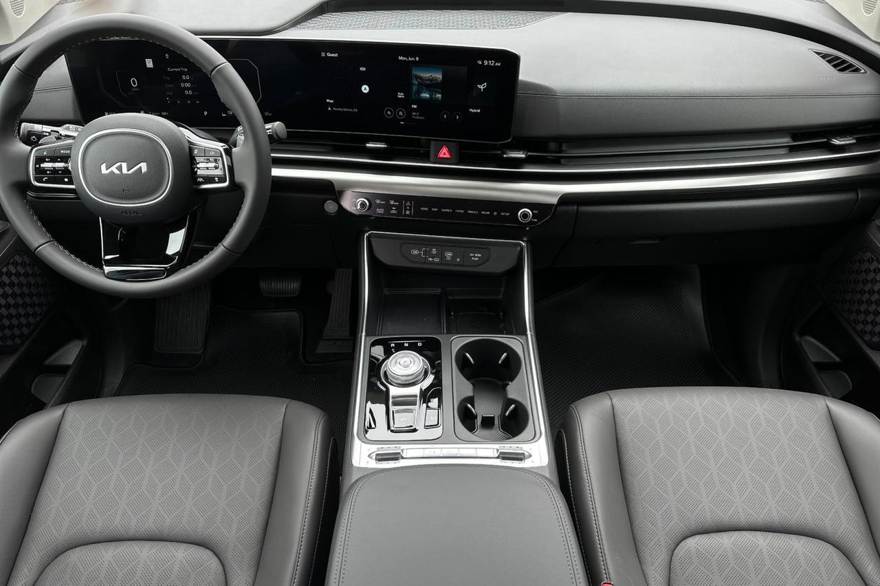 2025 Kia Carnival Hybrid SX Salinas CA