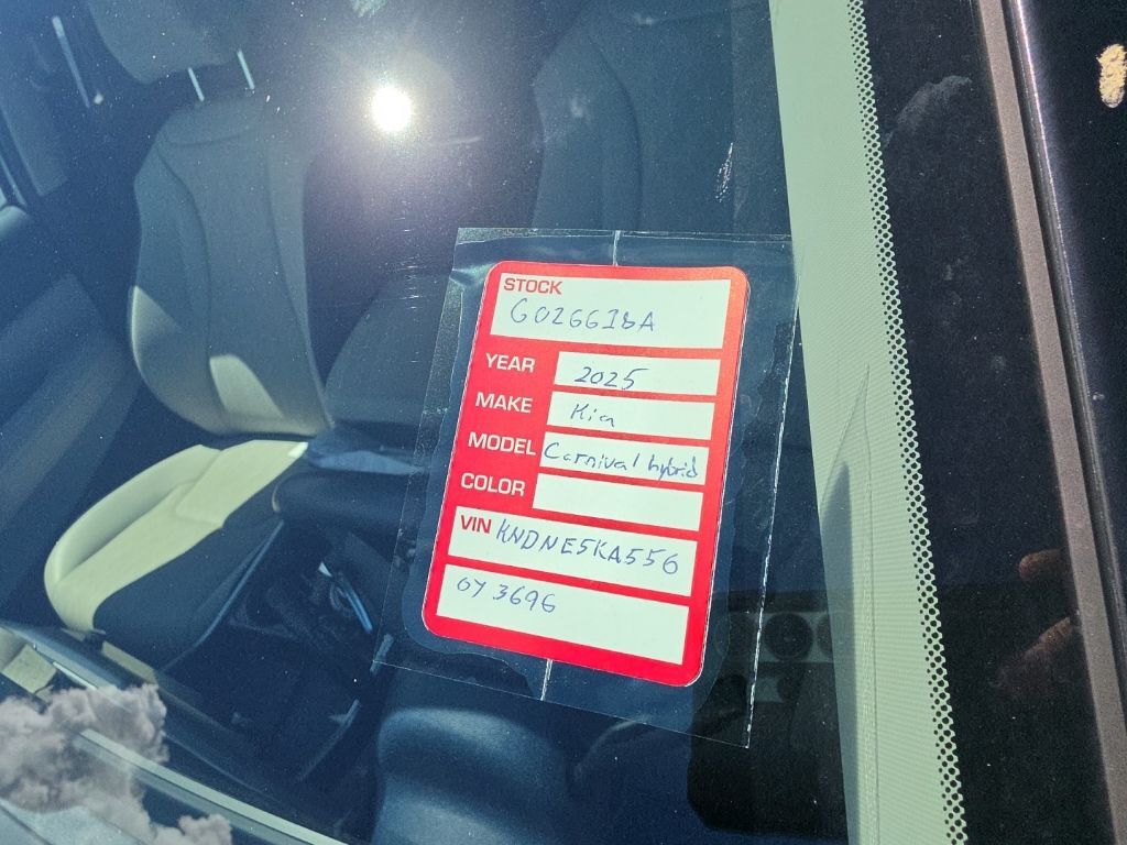 2025 Kia Carnival Hybrid SX San Clemente CA