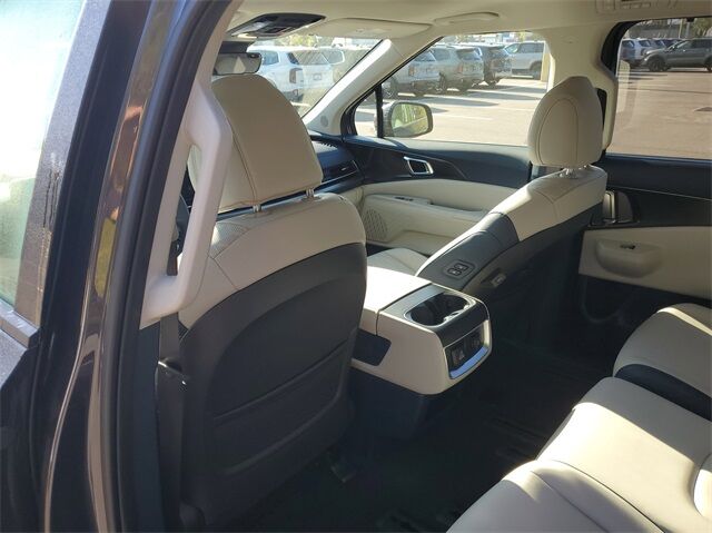 2025 Kia Carnival Hybrid SX St. Augustine FL