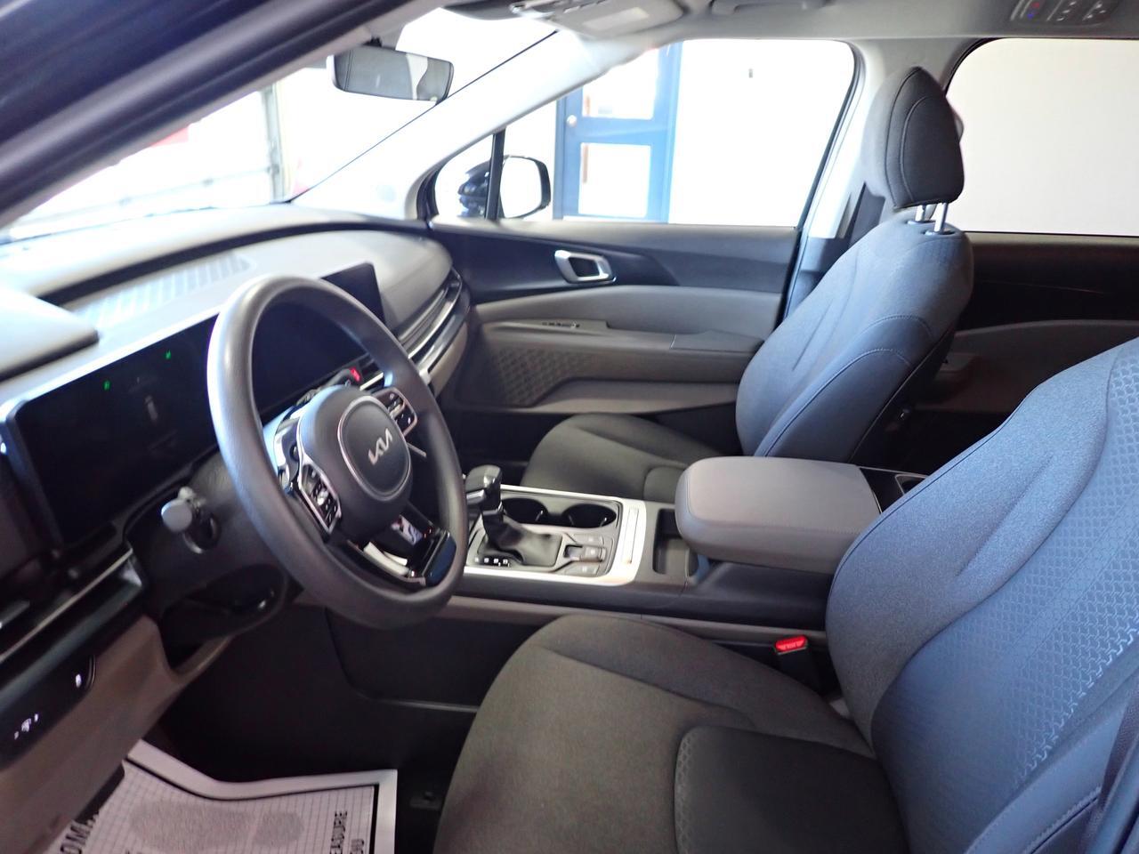 2025 Kia Carnival LX FWD NAVI Listowel ON