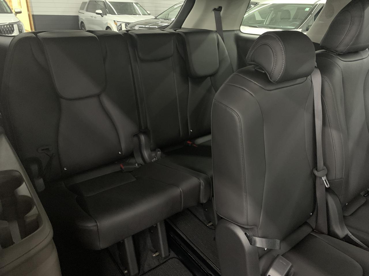 2025 Kia Carnival LXS FWD Benwood WV