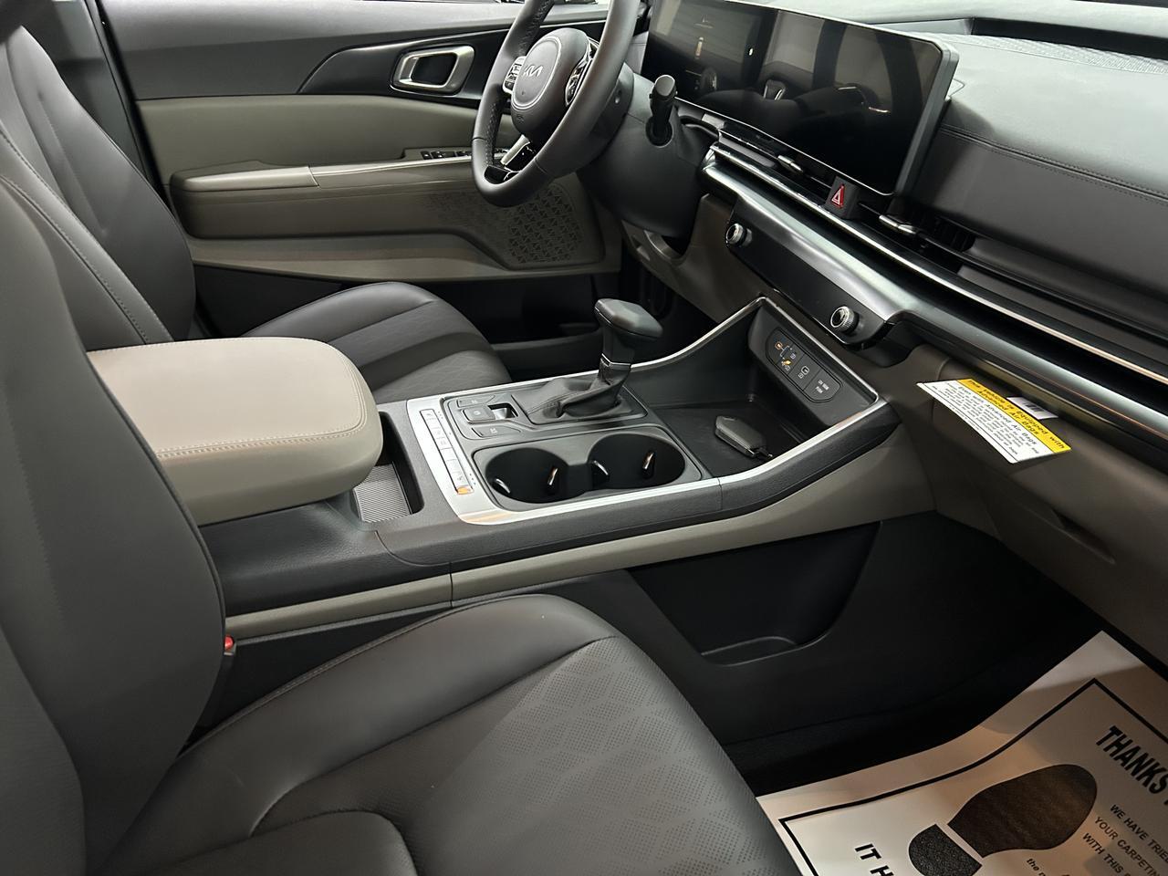 2025 Kia Carnival LXS FWD Benwood WV