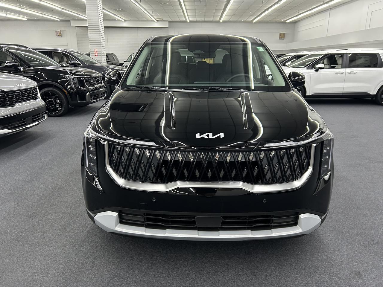 2025 Kia Carnival LXS FWD Benwood WV