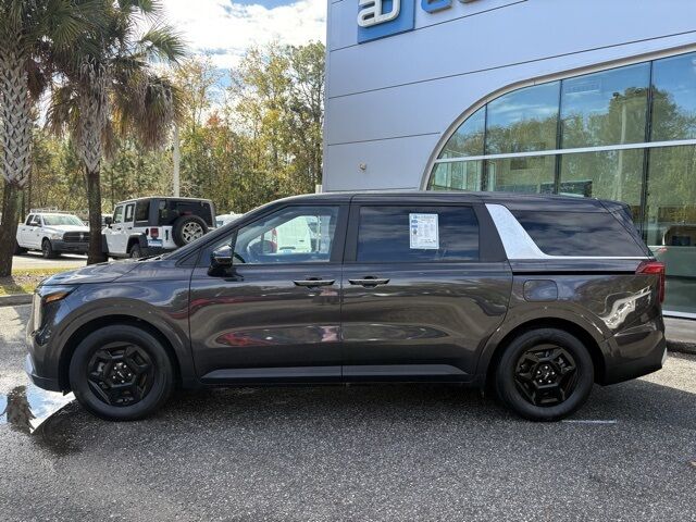 2025 Kia Carnival LXS