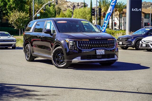 2025 Kia Carnival LXS