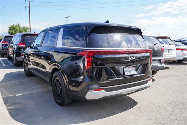 2025 Kia Carnival LXS Moreno Valley CA