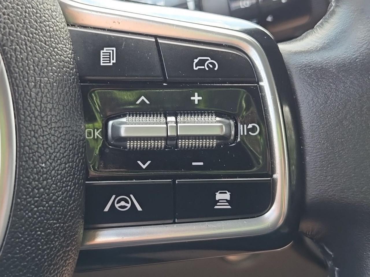 2025 Kia Carnival LXS Fredericksburg VA
