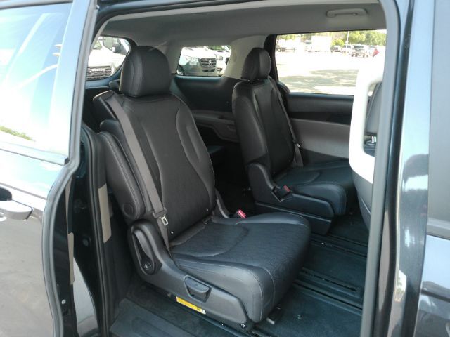 2025 Kia Carnival MPV LXS Plano TX