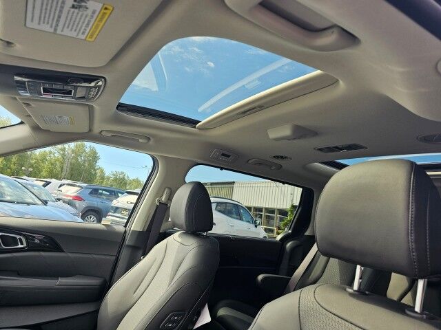 2025 Kia Carnival MPV SX Prestige Bellingham WA