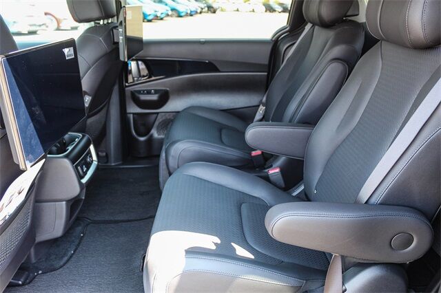 2025 Kia Carnival MPV SX Prestige Renton WA