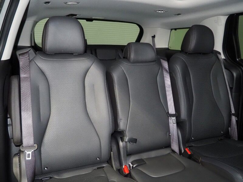 2025 Kia Carnival SX Prestige *HEADS-UP DISPLAY, NAVIGATION, ADAPTIVE CRUISE, SAFETY ALERTS, 360 VIEW CAMERAS, DUAL PANEL MOONROOF, LEATHER, CLIMATE SEATS, HEATED STEERING, 8-SEATER, REMOTE START, POWER LIFTGATE, BOSE, WIRELESS CHARGING, ANDROID & APPLE Round Rock TX