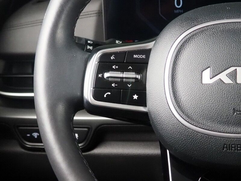 2025 Kia Carnival SX Prestige *HEADS-UP DISPLAY, NAVIGATION, ADAPTIVE CRUISE, SAFETY ALERTS, 360 VIEW CAMERAS, DUAL PANEL MOONROOF, LEATHER, CLIMATE SEATS, HEATED STEERING, 8-SEATER, REMOTE START, POWER LIFTGATE, BOSE, WIRELESS CHARGING, ANDROID & APPLE Round Rock TX