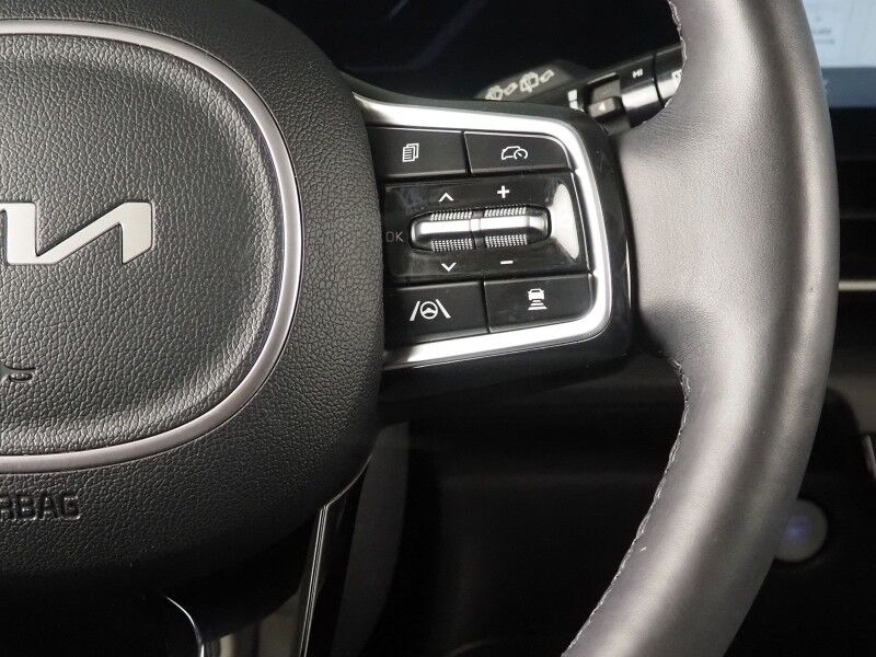 2025 Kia Carnival SX Prestige *HEADS-UP DISPLAY, NAVIGATION, ADAPTIVE CRUISE, SAFETY ALERTS, 360 VIEW CAMERAS, DUAL PANEL MOONROOF, LEATHER, CLIMATE SEATS, HEATED STEERING, 8-SEATER, REMOTE START, POWER LIFTGATE, BOSE, WIRELESS CHARGING, ANDROID & APPLE Round Rock TX