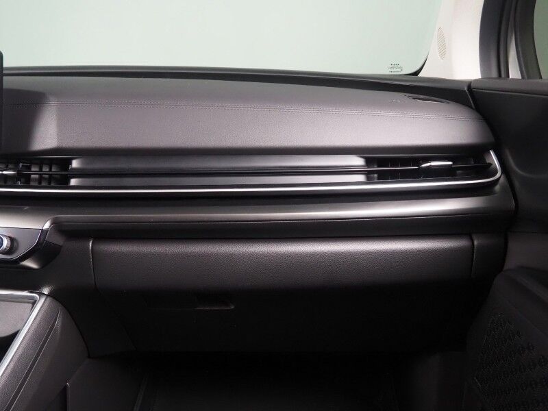 2025 Kia Carnival SX Prestige *HEADS-UP DISPLAY, NAVIGATION, ADAPTIVE CRUISE, SAFETY ALERTS, 360 VIEW CAMERAS, DUAL PANEL MOONROOF, LEATHER, CLIMATE SEATS, HEATED STEERING, 8-SEATER, REMOTE START, POWER LIFTGATE, BOSE, WIRELESS CHARGING, ANDROID & APPLE Round Rock TX