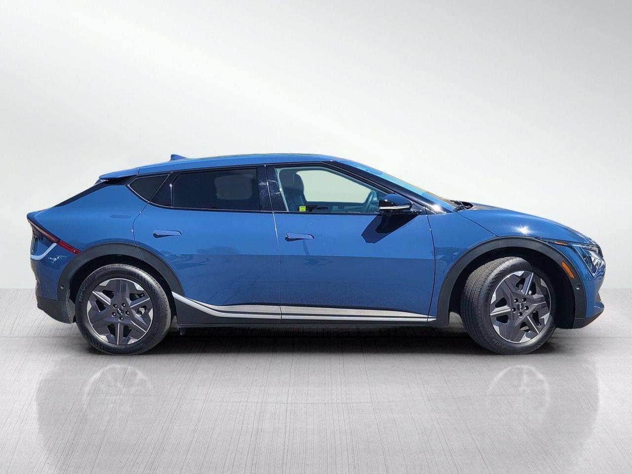 2025 Kia EV6 LIGHT LONG RANGE