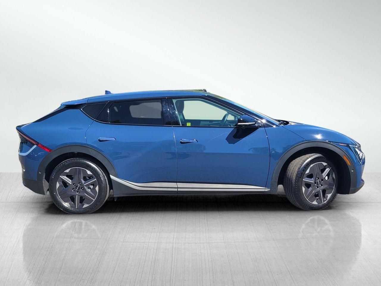 2025 Kia EV6 LIGHT LONG RANGE