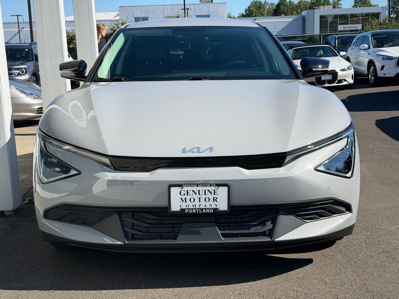 2025 Kia EV6 Light
