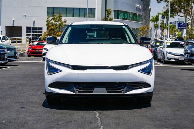 2025 Kia EV6 Light photo 3