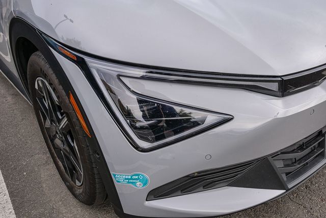 2025 Kia EV6 Light