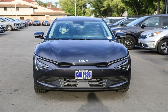 2025 Kia EV6 Light