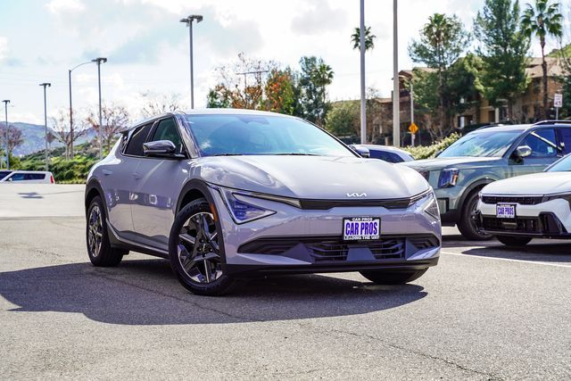 2025 Kia EV6 Light