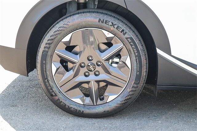 2025 Kia EV6 Light photo 11