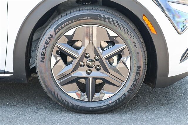 2025 Kia EV6 Light Wind photo 12