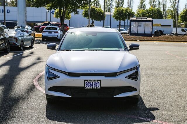 2025 Kia EV6 Light