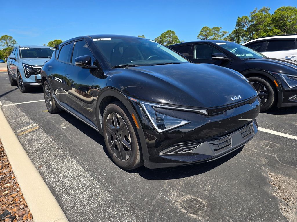 2025 Kia EV6 Light