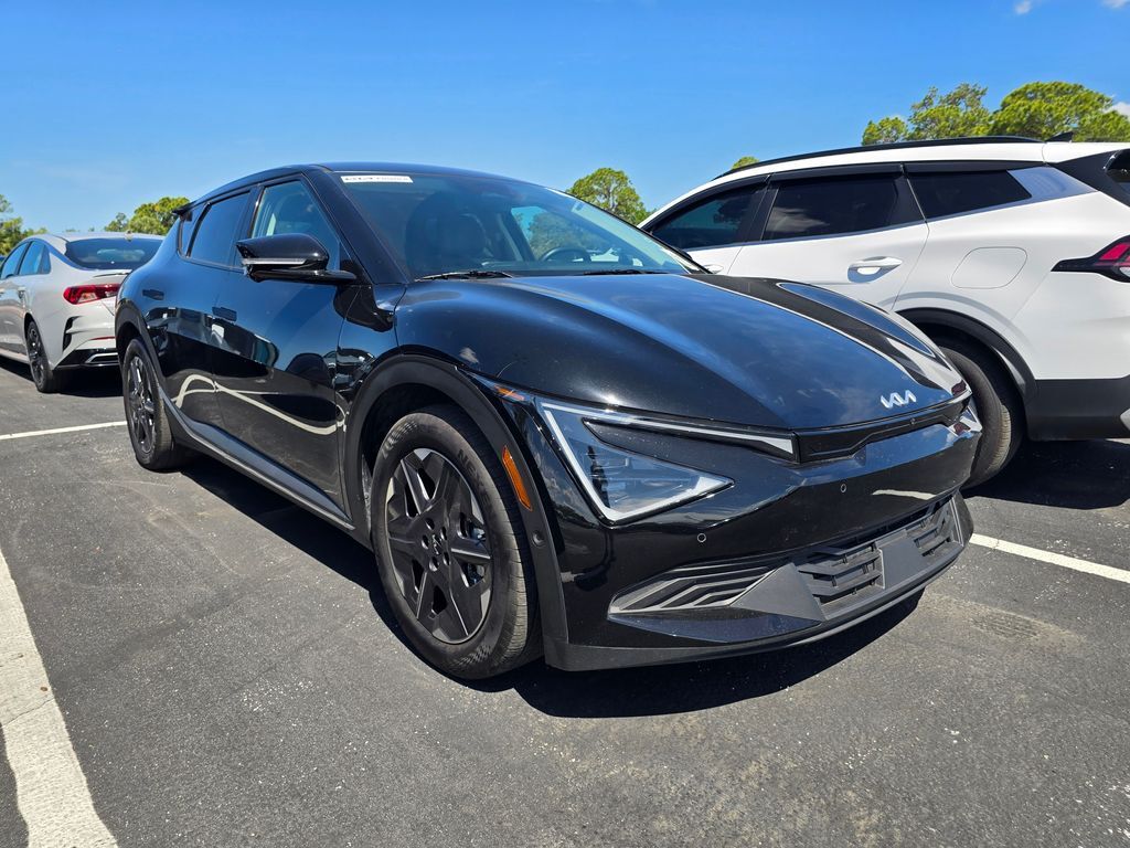 2025 Kia EV6 Light