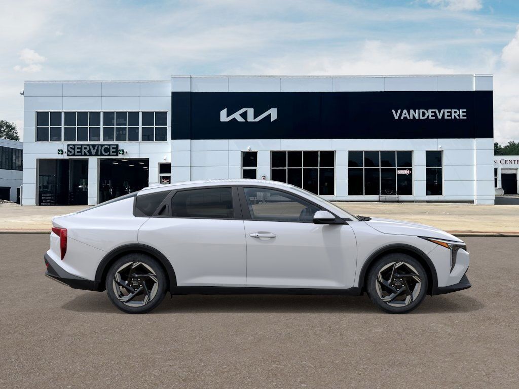 2025 Kia K4 EX Akron OH