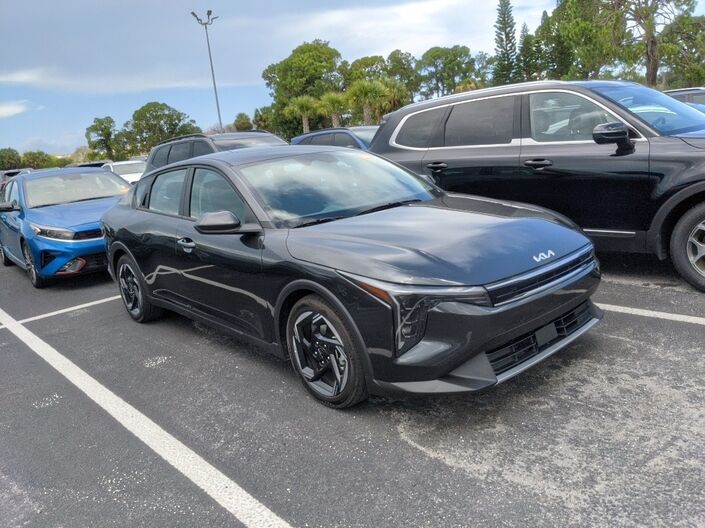 2025 Kia K4 EX Oshkosh WI