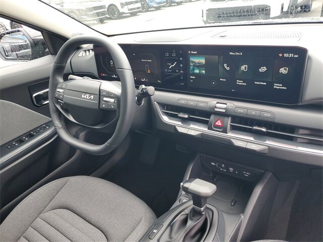 2025 Kia K4 EX photo 8