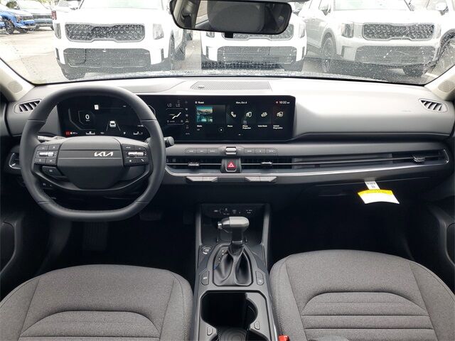 2025 Kia K4 EX photo 16