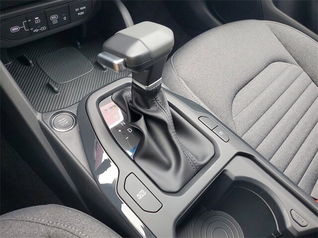 2025 Kia K4 EX photo 30